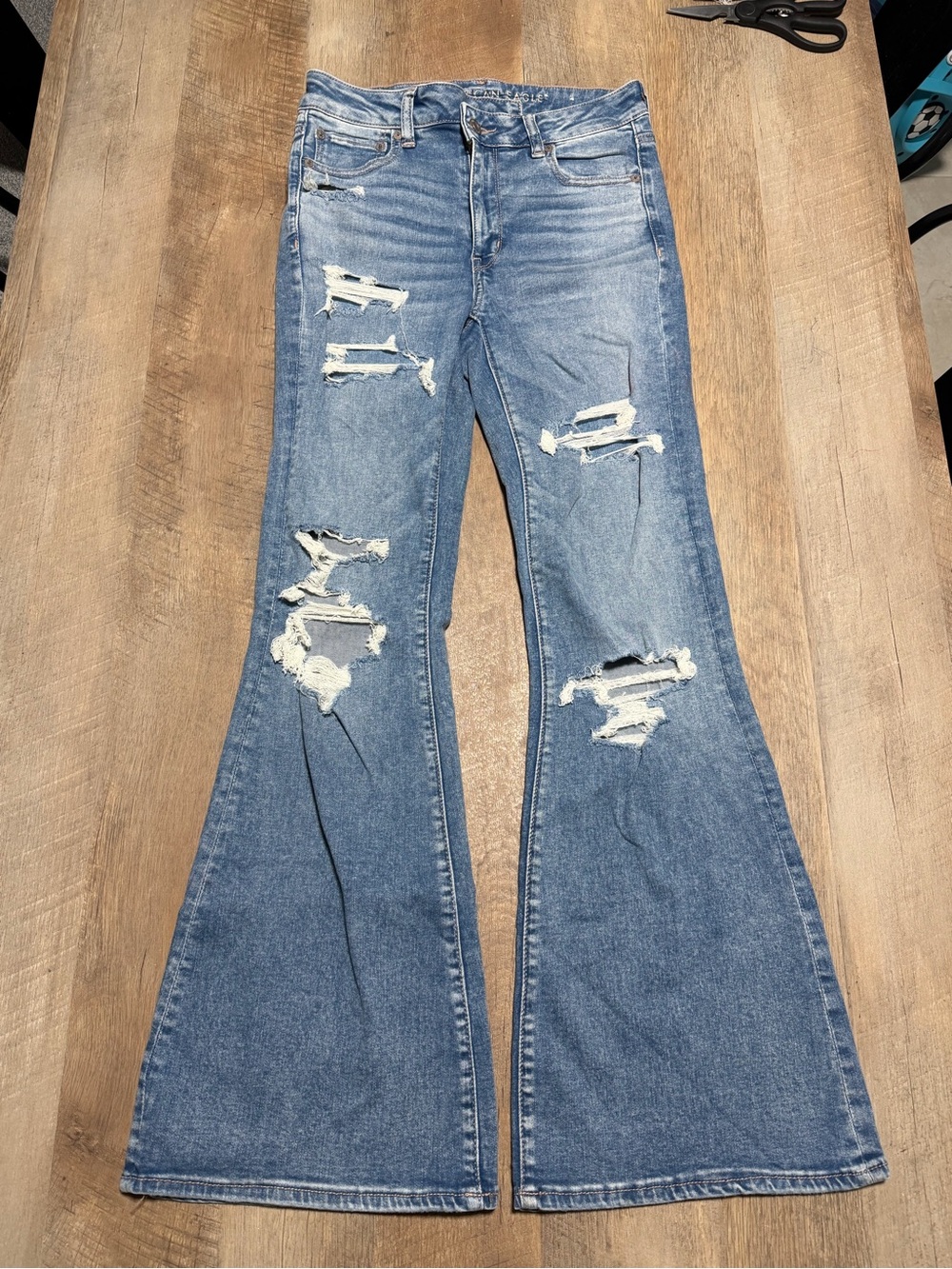 NWOT American Eagle Next Level Stretch Distressed Super Flare Jeans Size 6